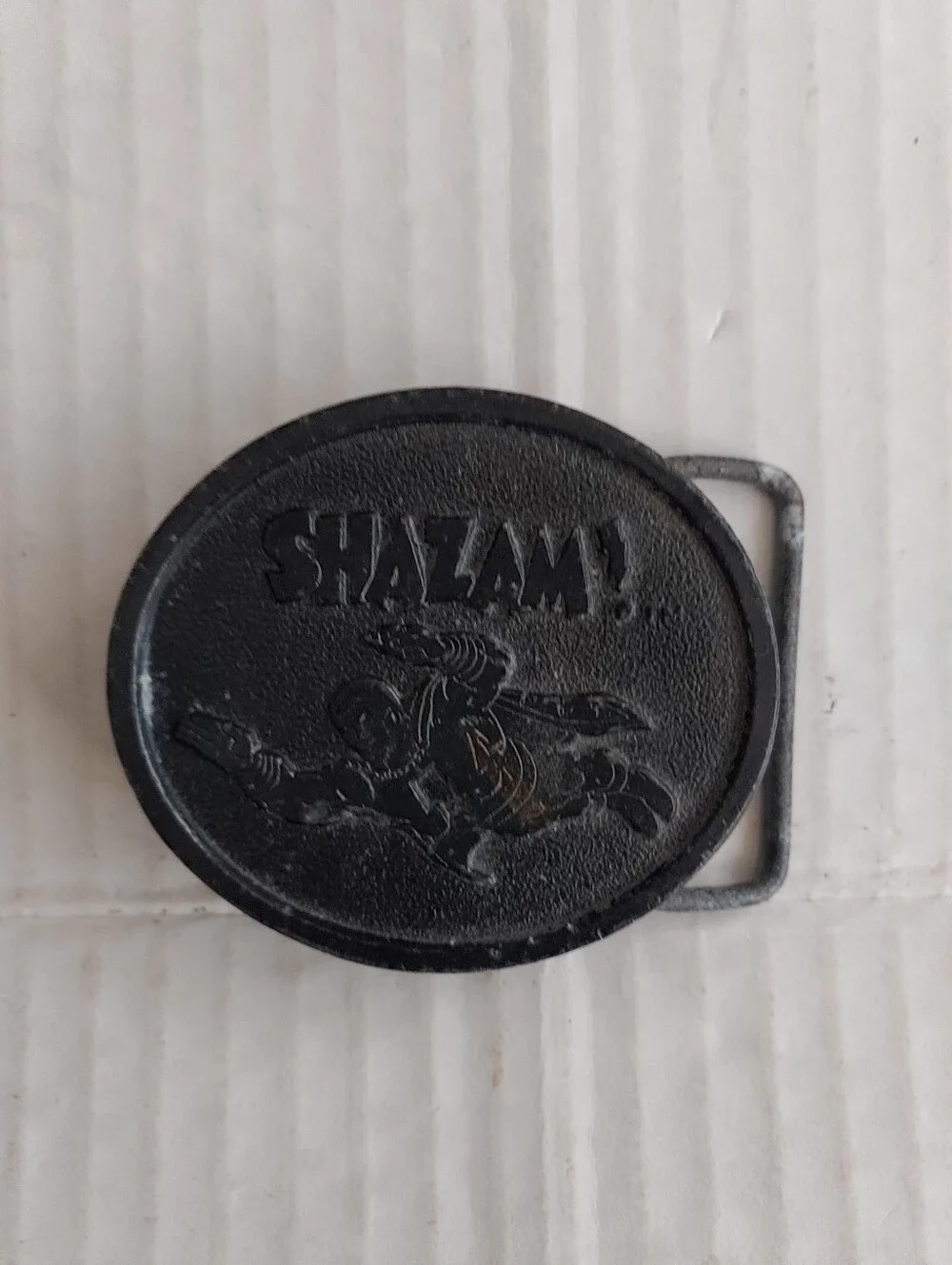 Shazam! vintage 1976 oval-shaped Metal belt buckle